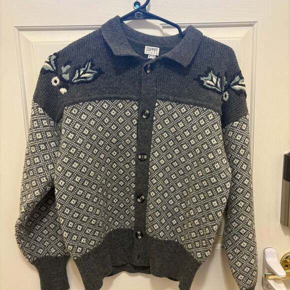 Esprit Sport Sweaters - Vintage espirit Wool Cardigan Sweater with embroidery
